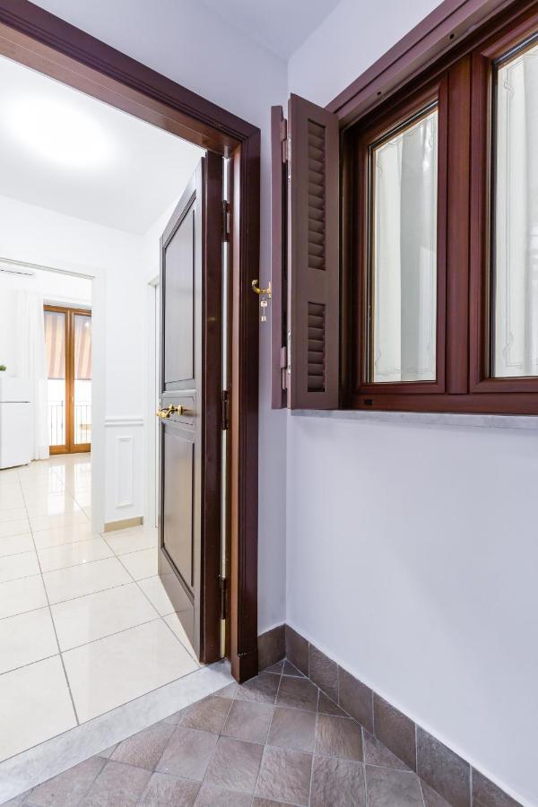Ventaglieri Cozy Apartment By Wonderful Italy Naples Exterior photo